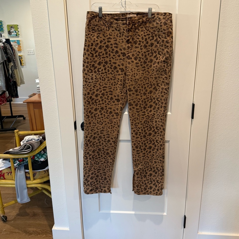 Tru Luxe Ladies Animal Print Jeans.  Size 14. Brown/Tan, waist 19”